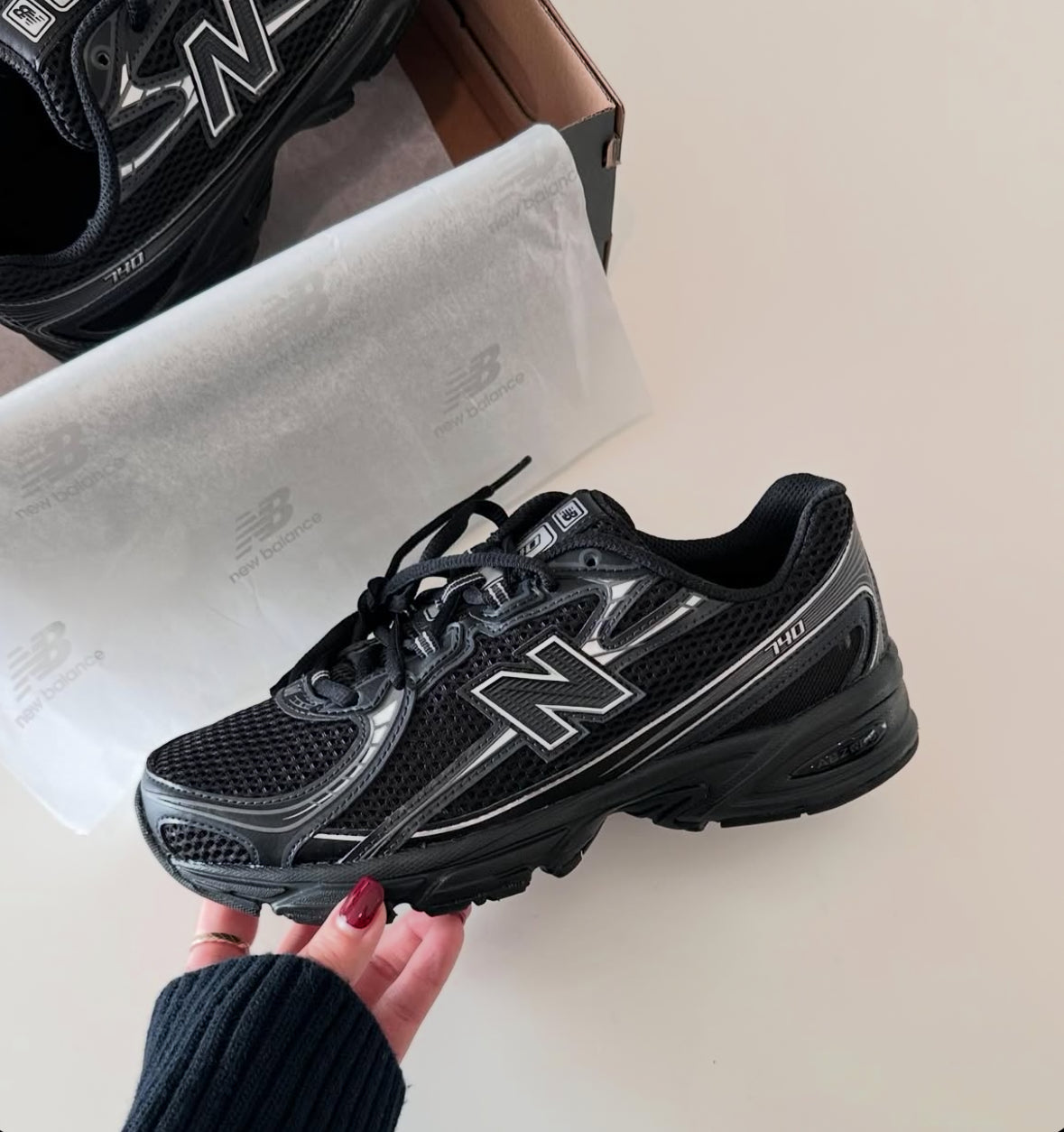 New balance 740